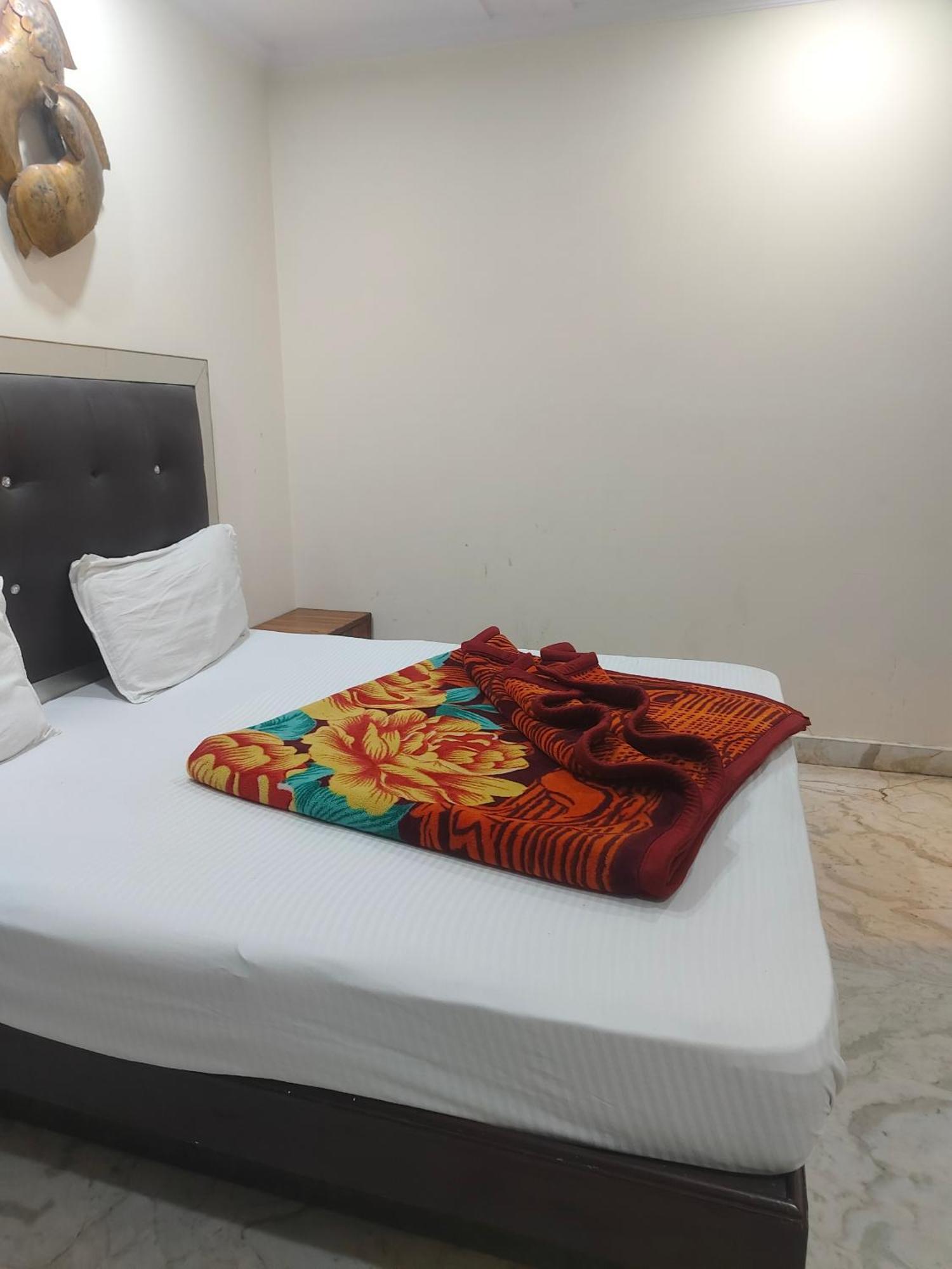 Hotel Perfect Spot- Main Bazar - Walking Metro Station Νέο Δελχί Εξωτερικό φωτογραφία